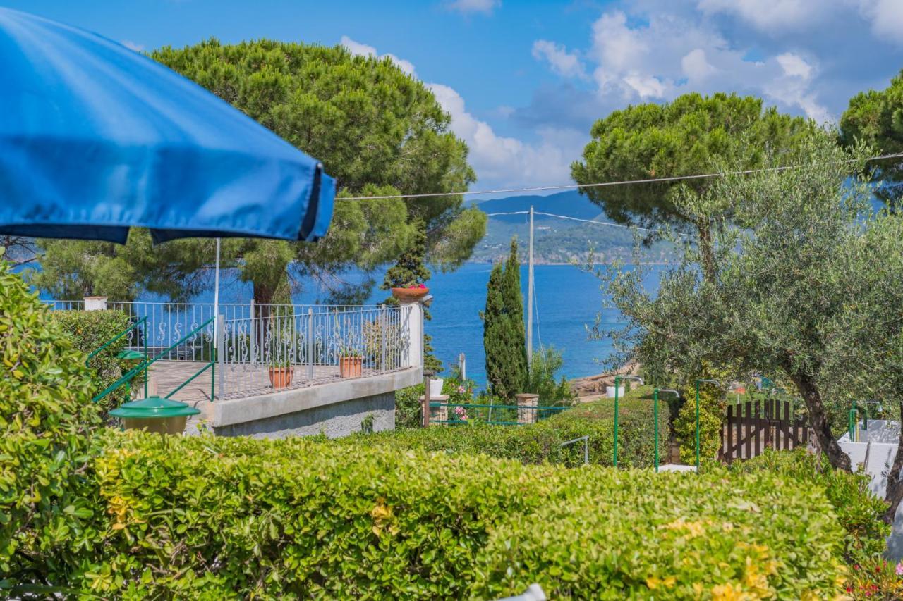 Residence Baia Delle Grazie Casa Morcone Exterior photo